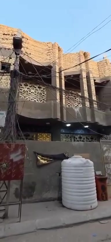 السلام عليكم بالاقساط بالاقساط 
بيوت عدد ثنين بنفس لمكان 
خلف متنزه ضوء القمر مساحه واحد 112
والثاني مساحه  100 بناء طابوك بناء حديث 
***********
