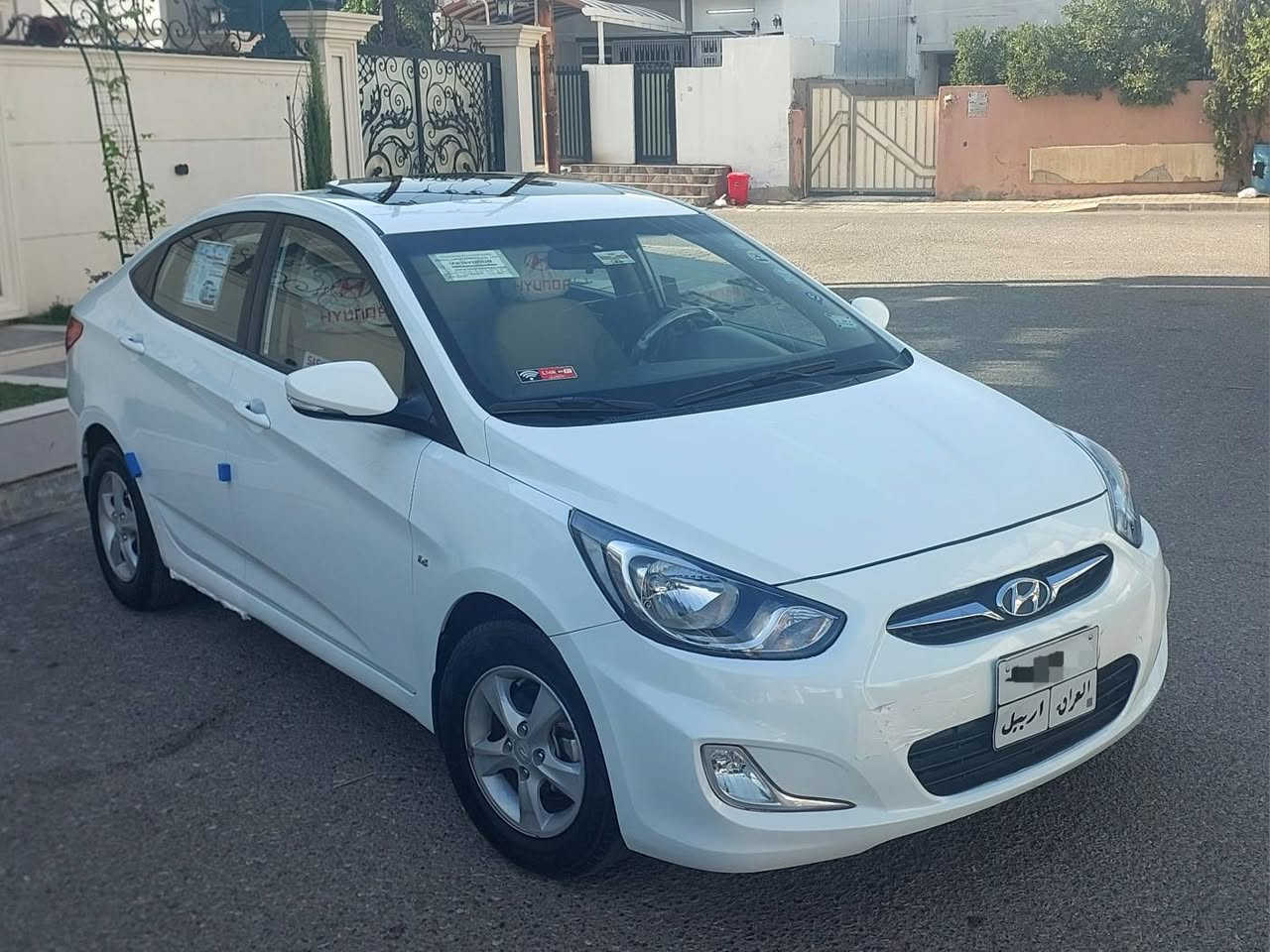 للبيع سيارة هونداي اكسنت موديل ٢٠١١ خليجي فول مواصفات سيارة جديدة و نظيفة سيارة بدون صبغ او تبديل او حالوب فقط مكانين على كد اصبعين تعديل بارد و ما يبين و الباقي شرط سونار كير و محرك ما مفتوح و ما بي أي عيب (ماشية فقط ١١٠ الف حقيقي )و بيها دفتر بنزين و سيارة شرط التحويل 
مواصفات 
بلاجكتور 
ويل كروم 
اشارة بالمراية 
سقف سلايت 
خدمات 
تجوة 
٥ مخدات 
داخل اصفر 
٤ جامات كهرباء و مراية كهرباء 
كير اتوماتيك و محرك ١.٦ دوش مرغوب 
سويج كونترول 
و بعد مواصفات هواية مكان سيارة كركوك سعر ٩٨ ورقة قفل رقم موبايل *********** كركوك, العراق
