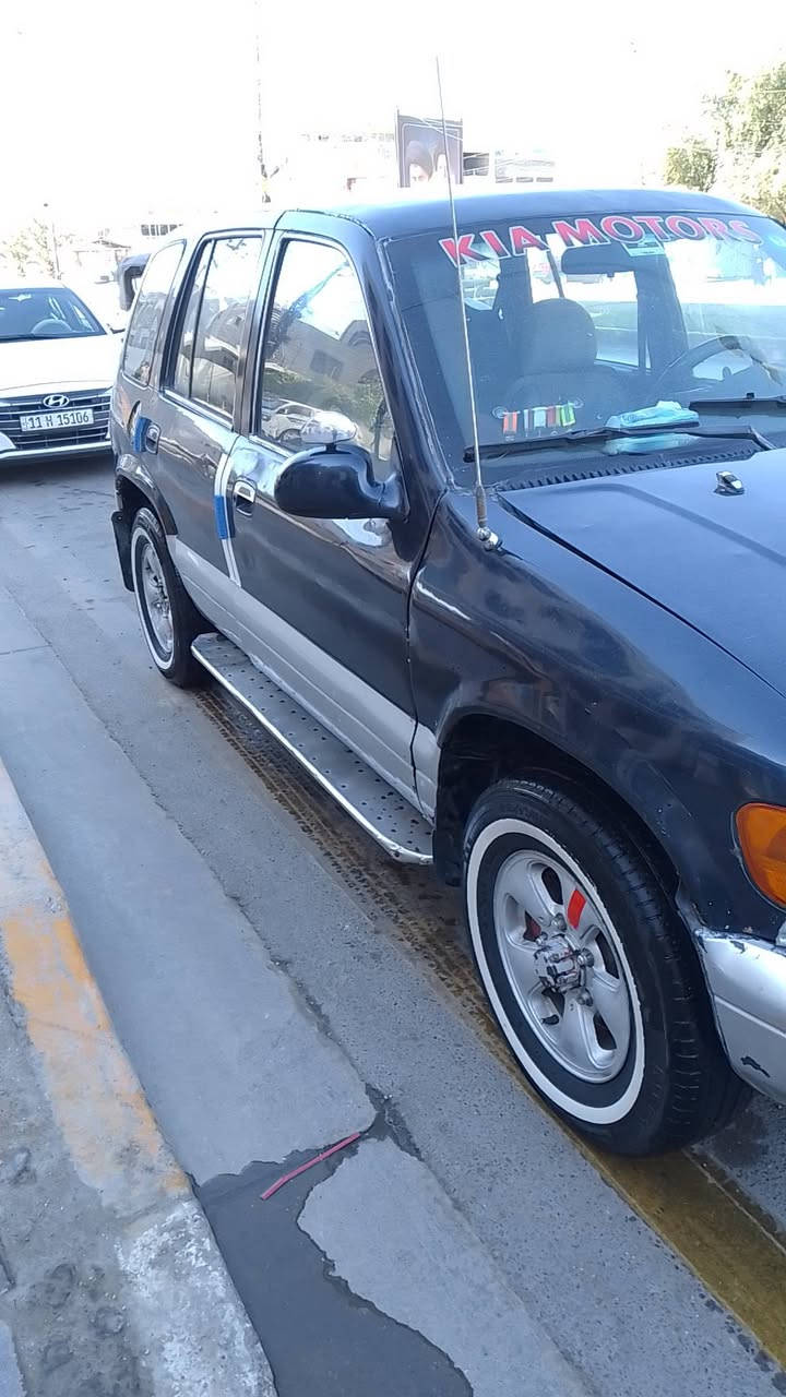 السلام عليكم كيا سبورتج 1993
كير ومكينه مكفول صدر نص تخم تاير الرقم انكليزي  بغداد وبأسمي المكينه مجفته صار شهرين 
الكهربائيات كلهه شغاله شاشه كامرات
السعر 45 وبيهه مجال 
العنوان بغداد الشعب 
للاستفسار 
***********
