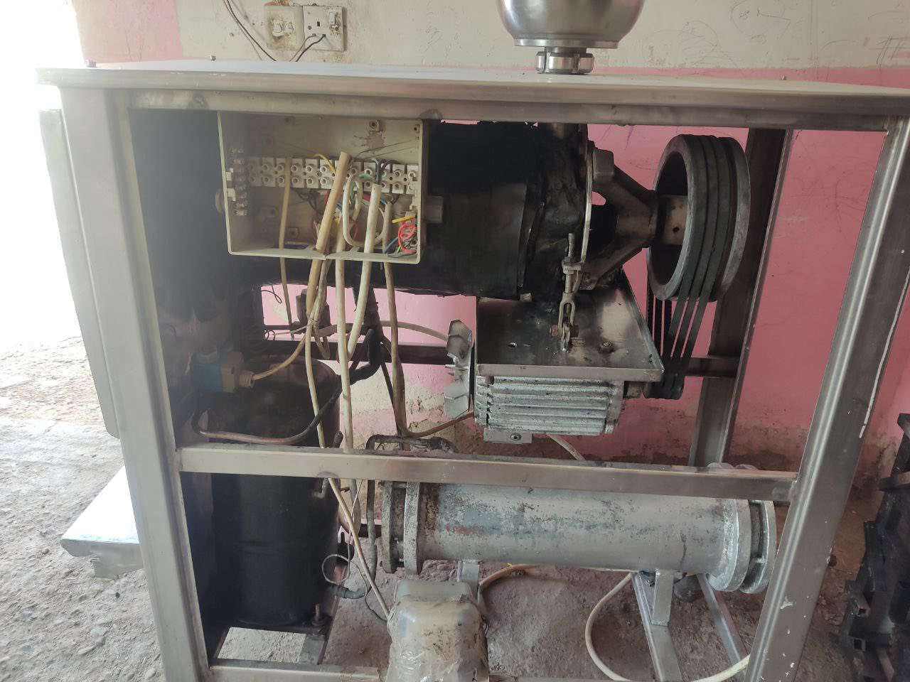 للبيع مكاين ايس كريم
هـ/‭٠٧٨١ ٢٩٦ ٨١٥٨‬
