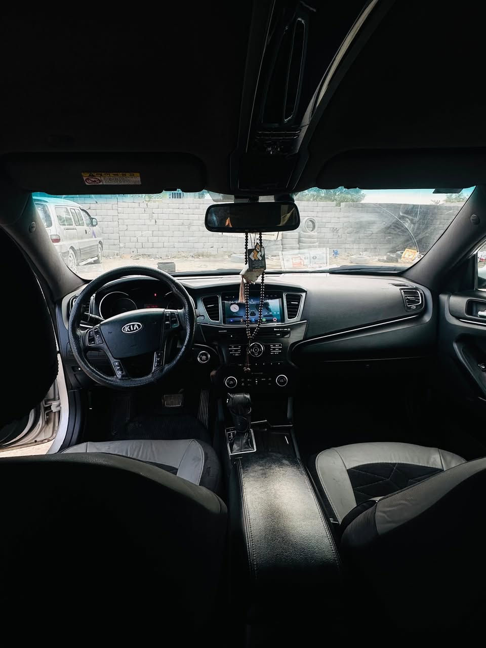 كيا كادنزا مديل 2012
ابيع صبغ حزام
مكينه كير تبريد كفاله 
بصمه تشغيل 
بصمه ابواب 
تدفئة كشنات. 
كشنات جلد 
تبريد قطعتين 
حداده نص عمر 
والباقي شوف العين 
رقم بصره باسمي توني داورتها ودخلت هزه ثاني يوم 
التحويل 
مكان بصره الزبير 
السعر 97 وبيها مجال حگ الجيه 
***********
