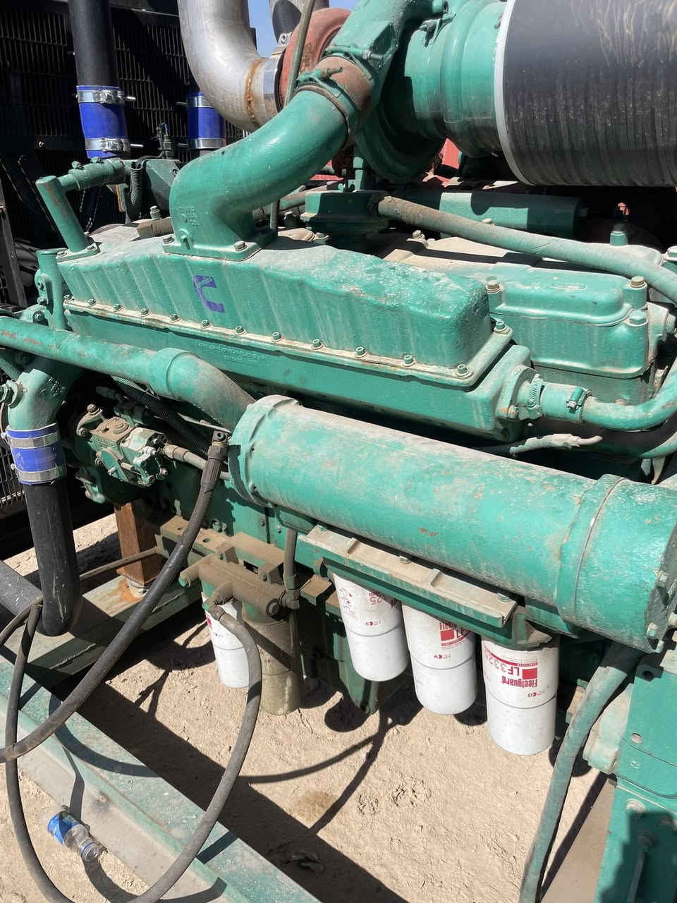 للبيع مولد كمنز ٥.٥ ١٢ سلندر المولده بلاديه اوربيه راس توليد ستانفورد اصلي راديتر جديد كبير المولده حيل جديده مشتغله حسب الشاشه ٤٠٠٠ ساعه  مكاني بغداد جرف النداف للاتصال ***********
