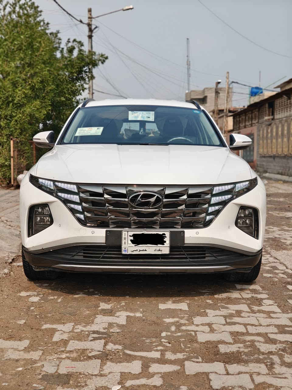 سلام عليكم
توسان 
خليجيه
موديل 2024
كفاله عامه 
فول مواصفات
 من عدا البنراما
مواصفات
مكينه 2.0 دوش 
بصمه 
بصمه ابواب
تشغيل عن بعد
شاشه اصليه 
نضام اوتو هولد
اشاير ترحيب 
اشاير ب المري 
اريل نفكيتر
سبير منازل 
ماشيه 18 الف 
داخل ابيض 
مري كهرباء 
بردات خلفيه
هاند بريك بصمه
مقاعد كهرباء 2
 فول تحكم ستيرن 
تبريد قطعتين 
حساس امامي 
حساس خلفي 
كامره دواره 
شاحن موبايل 
وايرلس
بعد بيها  هواي  موصفات 
رقم بغداد مشروع وطني
مكاني بغداد 
ه‍ ***********
