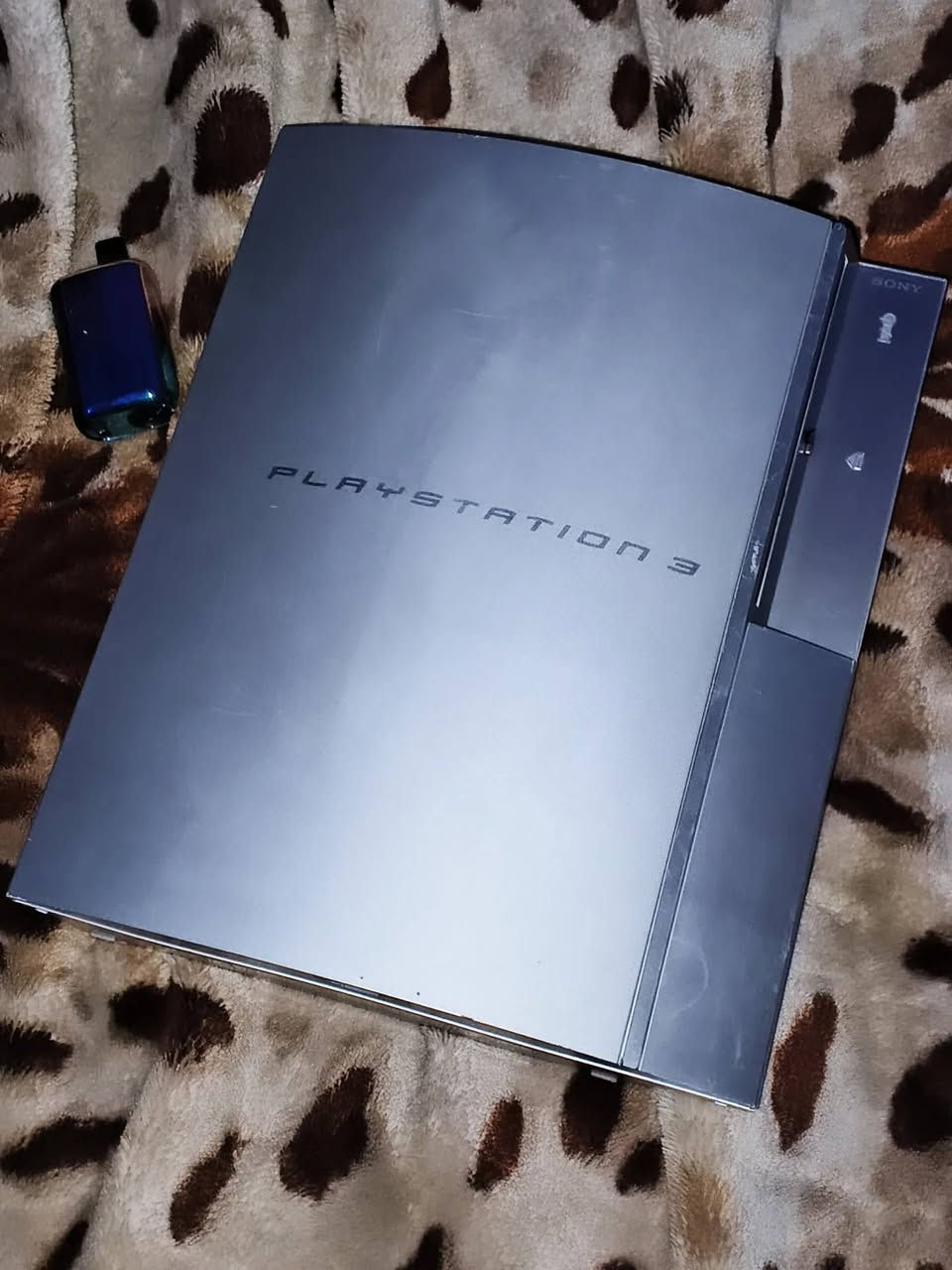 📛جهاز بلي ٣ فات PS3 FAT SILVER🎮 لوك لون رصاصي مميز ومهكر
جوستك جديد بالباكيت و جوستك اخر بيه مشاكل L2 R2 
مع هارد خارجي 52 لعبه مرتبه كيبلاته اصليه كامله كارتونته اصليه ضايعه 
توصيل موجود كل محافظات
انستا gmxx93


**إذا كنت صاحب هذا الإعلان وتريد حذفه لأي سبب، رجاءا أرسل رسالة إلى الدعم الفني**