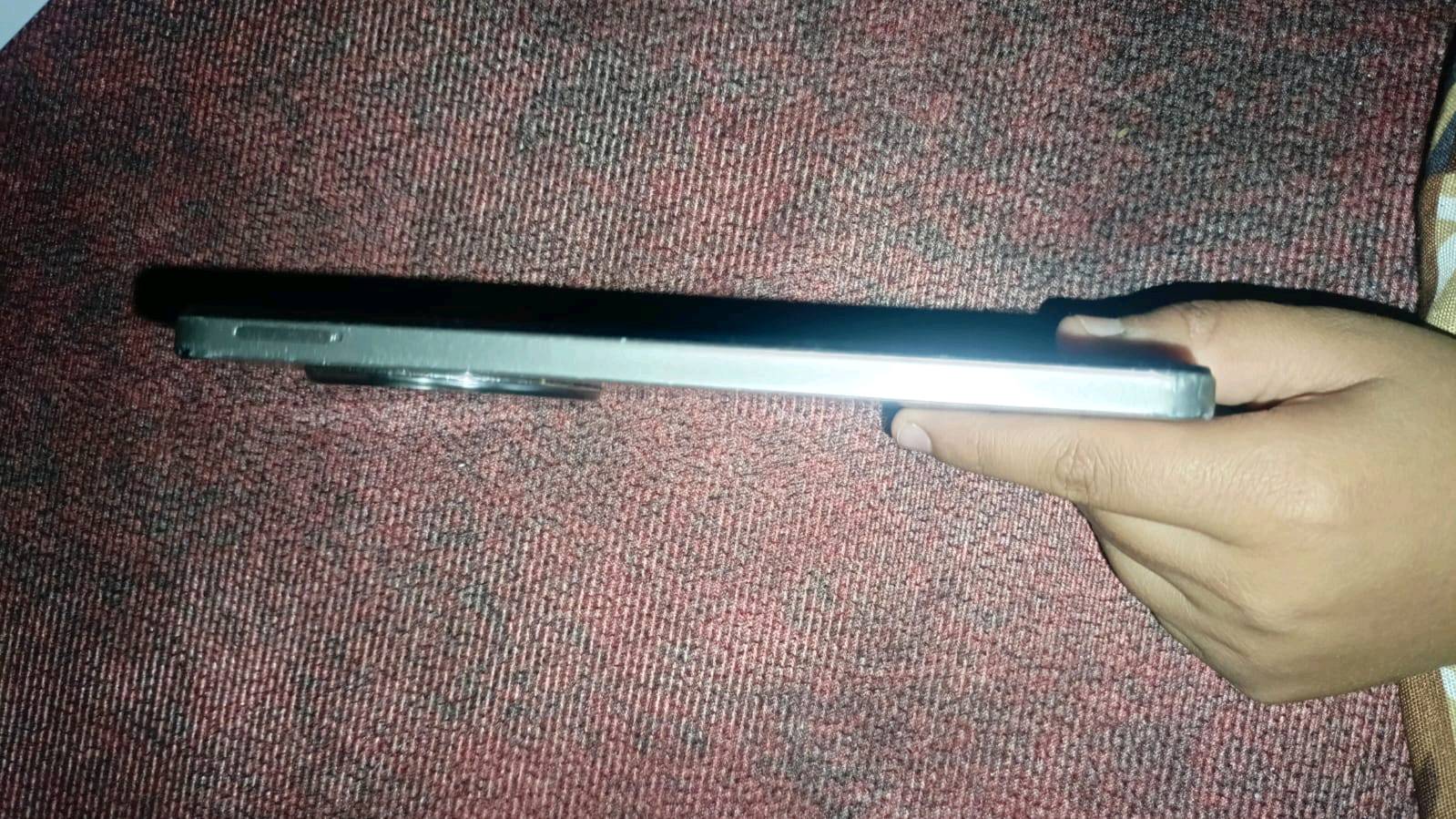 السلام عليكم هاتف من طراز بوكو سي 75 X بسعر 135 اشتريته ب 160 امانه الله ورسوله نضافه فول شخوط بل جوه بدون كفر سماعه تخبل استخدام سنه و 20 يوم سبب البيع محتاج فلوس المو شراي لا يتعبني للعنوان بغداد المعامل بستان سامي شارع رضا عويد التقاطع الاول للتواصل معي عبر الواتساب ***********