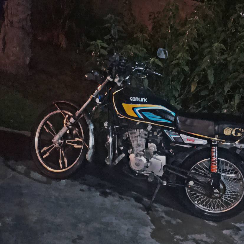 سلام عليكم  ايراني سيفان موديل 2022 محدثه 2025.   دراجة خير من ♥نكره سلف.  محرك 150. دراجة  كيف ماله ثالث مبوش  تنمر طبيعي تمشي لا تبخير لاتنقيص  فقط ثالث موبش 
سعر 425وبيها مجال الشراي  *********** العنوان بغداد تقاطع نهروان  . اورقها موجوده
