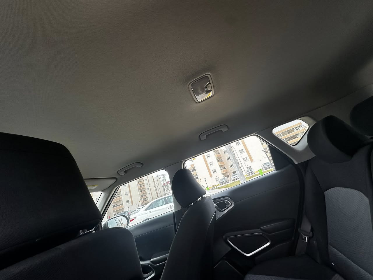 كيا سول للبيع 
موديل 2020 
رقم أربيل باسمي 
سنوية جديدة 
بدون صبغ (حادثها راجع بارد- جاملغ) 

ليبل واحد كل قطع السيارة

اللون أسود 
ماشية 51000

السعر 140$ 

للتواصل : ***********
