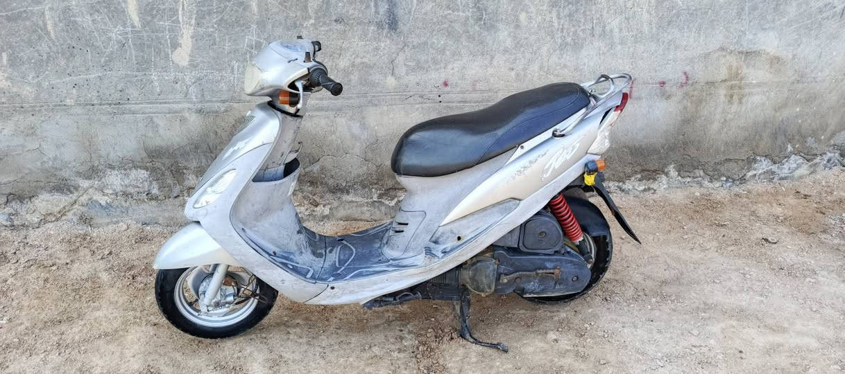 سلام عليكم 
دراجه ماكس منغولي للبيع نضيفه كلشي شغال بيه ماناقصه شي

نكره سلف وهندر
لايتات اشاير
قفل جنطه 🔒
قفل استيرن 🔒
قفل استان🔒
عداد
لايت زنون 
كفرات بلاد

كلهن شغالات دراجه مثل ما موضح بلصوره 

المكان//السماوه حي العزل 📍

السعر//خاص


**إذا كنت صاحب هذا الإعلان وتريد حذفه لأي سبب، رجاءا أرسل رسالة إلى الدعم الفني**