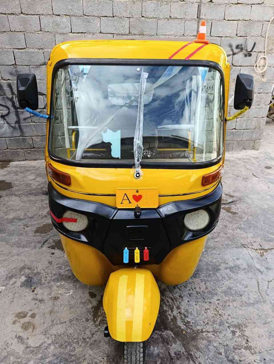 السلام عليكم تكتك للبيع موديل 2019 بشهر 11 بيه مكينه مال 20  مصبوغه لجماليه فقط المكان كربلاء ام داخلي اوراق التكتك  سعره 4 و 500  وبيه مجال رجان لا طب خاص مكلف بل نشر ***********
