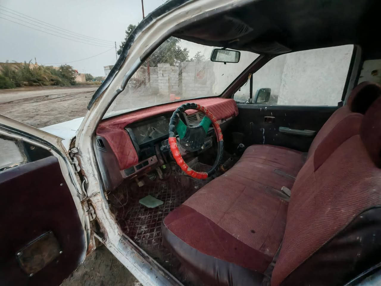 السلام عليكم للبيع نيسان 92 رقم مثنى مشروع وطني محرك وكير وشاصي على شرط سياره حلوه نضيفه جاهزه من كلشي مالت جناي نضيفه ترايك وين ماتريد سعر 27وبي مجال. مكان سماوه الخضر ***********
