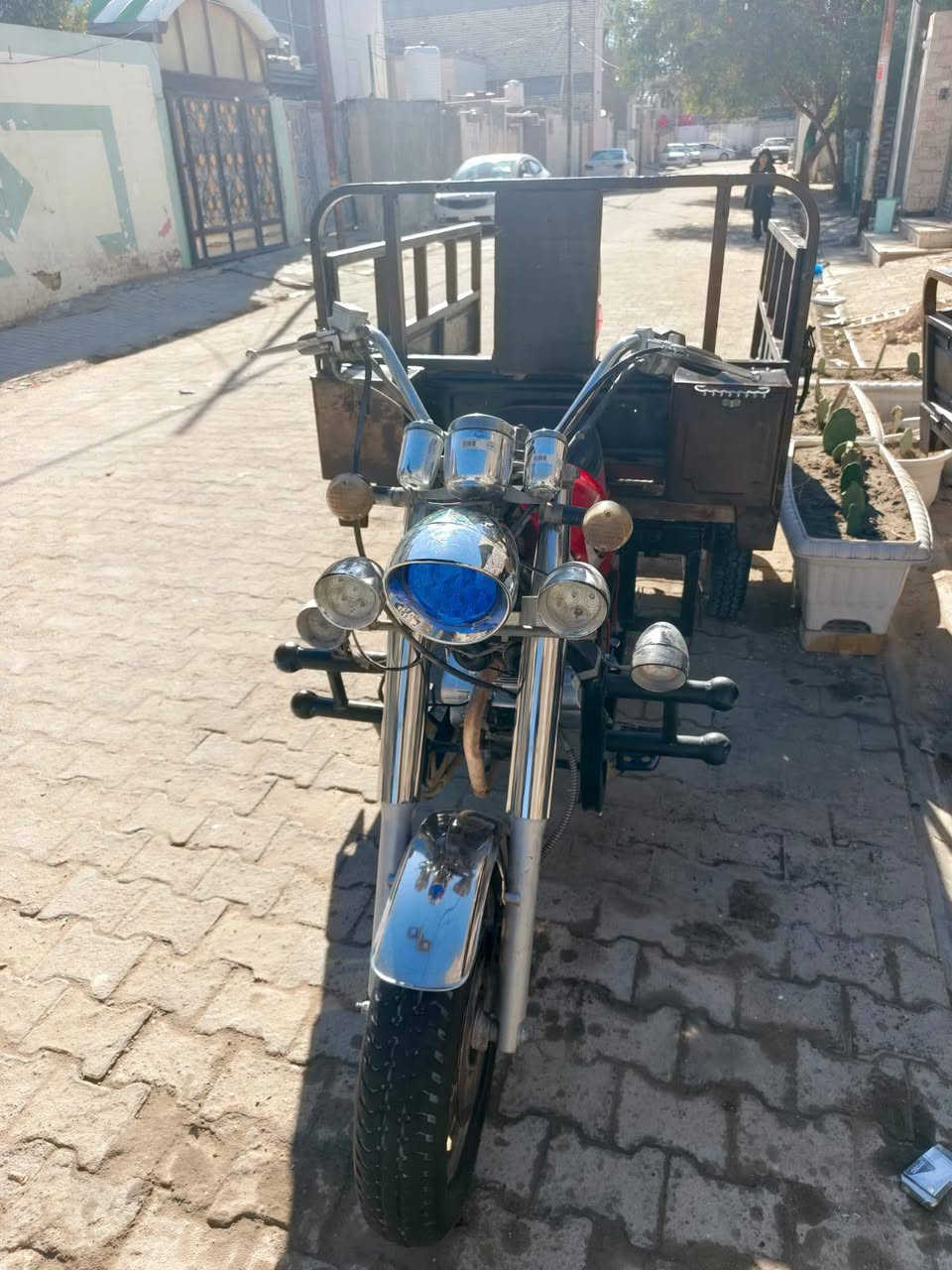 السلام عليكم ام تي ار كلك موديل 2007ماعايزه برغي نظيفه بمعنه الكلمه اكاتبك عن السرقه700قفل لاتصال على رقم ***********
