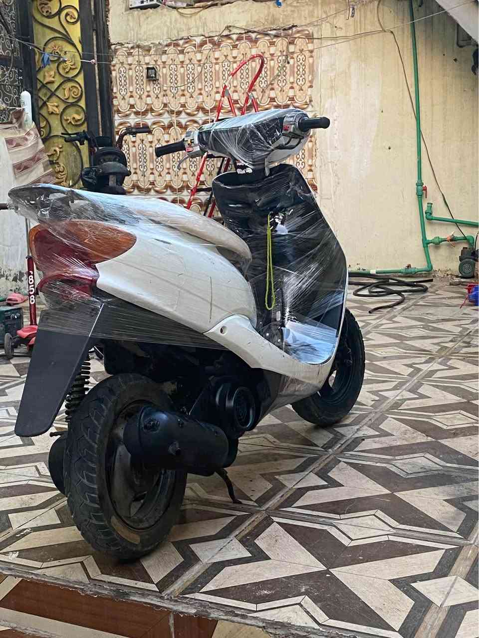 دراجة عصفوري نضيفة وحلوة مكينه تخبل مشي وشلعة كهربائيات لايت وصطاب شغالات الاشاير ع الباتري نقصها فقط باتري سعر225 بصره قبله رقمي *********** البصرة, العراق
