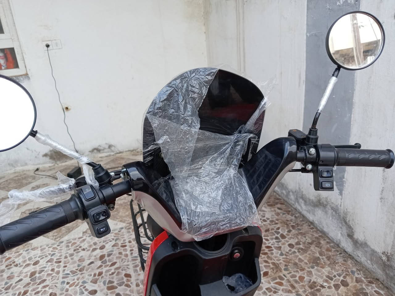 دراجه شحن للبيع
بدون بطاريات 

خمس بطاريات دبل
60v
20A
سرعه الr9
يمشي مسافات طويله مايصرف شحن
فقط بطاريات  مابي  
دراجه حلوه وسريعه وبيها جنطه وسطيه وخلفيه 

بشكد تفيدكم لاتكسرون بيها هواي


**إذا كنت صاحب هذا الإعلان وتريد حذفه لأي سبب، رجاءا أرسل رسالة إلى الدعم الفني**