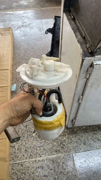 يتوفر عبوات نيسان صني هندي تفصيخ والفيت بم فرنسي اصلي شرط العمل والفحص...