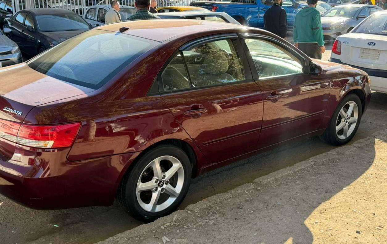 سوناتا 2008 امريكي  لون ماروني
للبيع
فول اوتوماتيك
محرك اربعه 2400 المرغوب
محرك والكير ما مفتوح
بدون صبغ
بدون تقحيل
بيها بارد قطعتين زغار
رقم وهزه جديد نينوى
تايرات وباتري جديد
داخل وخارج جديد
السعر 102$
مكان السيارة موصل 
للاستفسار
***********
***********
يوجد بيع وشراء السيارات المتضررة والجديدة داخل هذه
الصفحة
نستقبل عروضكم لبيع السيارات فقط من الشرعي نحن غير مسؤولين عن أي اختلاف بين الطرفين من تحويل + تِجيك السيارة عند السونار الي ما يفحص عند السونار ويأخذ ثقة من صاحبها أو يأخذ كلام يتحمل المسؤولية لكون فحص السيارة عند السونار ( 15 الف)
             (( نحن فقط دلالية  ))
((( يكون الاتفاق بين البائع والمشتري فقط)))
