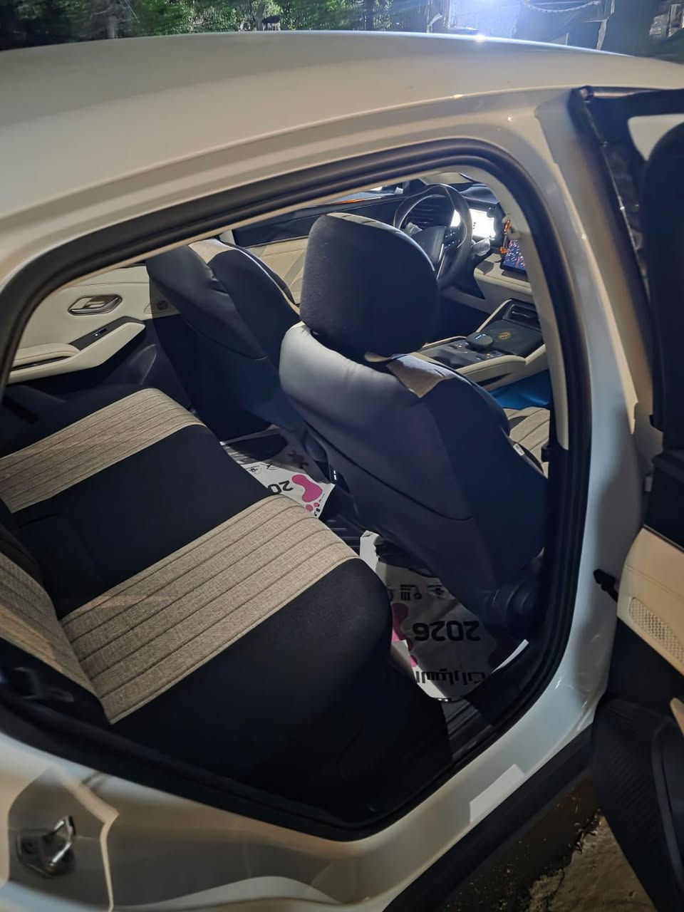 السلام عليكم
BYD كن L موديل 2025 
رقم بغداد ماشيه 10000 كيلو متر 13 كامره اوتو بارك شفتات ستيرن حساسات أمامية خلفية داش كام بلادي تسجيل كامرات مصروف عليها كماليات روز لاين تغليف كشن كماليات كامله تطبيقات كامله  مكفوله من بارد وصبغ سونار موجود بالصور سعر 24750 
***********
