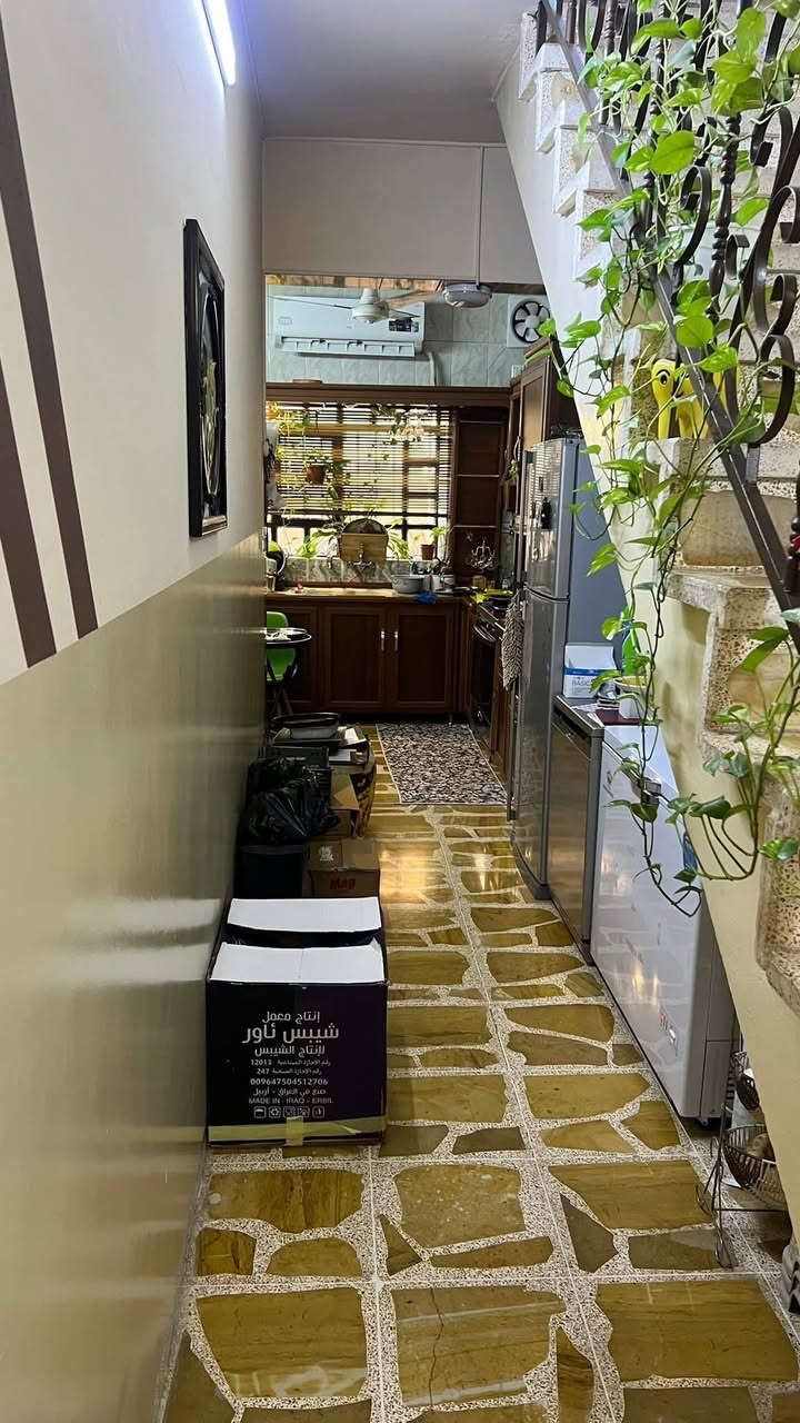 للأيجار الدار طابقين (المساحة120م)

حي الحدباء قرب صيدلية الفيصل

الطابق الأرضي غرفة نوم وهول واستقبال  ومطبخ  وصحيات وكراج 

الطابق الثاني غرفتين نوم وصحيات وبيتونة وسطح 

للأستفسار مراجعة مكتب الوطن للتجارة العقارات 
الموصل حي البلديات من جهة السكر قرب مول سانكو 

او اتصال بالأرقام التالية 
كورك ***********
آسيا ***********
