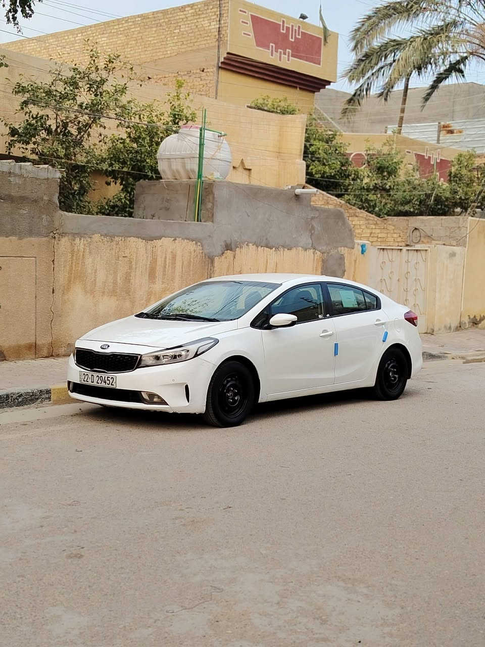 🚗 للبيع سيارة بحالة ممتازة
🔹 النوع: (فورتي 2000 دوش)
🔹 الموديل: (2018)
🔹 اللون: (أبيض)
🔹 الممشى: (143 ألف كم)
🔹 الحالة: نظيفة جدا بيهه حادث من امريكا عكس باب السائق معمر والباقي تفاصيل مرفق سونار جديد هزه قبل كم شهر سنويه لل 2029
🔹 المواصفات: (سنسرات، كاميرا، شاشة،، تبريد ممتاز...)
💰 السعر: (123) قابل للتفاوض
📍 الموقع: بغداد
📞 للتواصل: متواجد ع الفيس
✨ السيارة جاهزة للاستخدام وما تحتاج أي صرف


**إذا كنت صاحب هذا الإعلان وتريد حذفه لأي سبب، رجاءا أرسل رسالة إلى الدعم الفني**