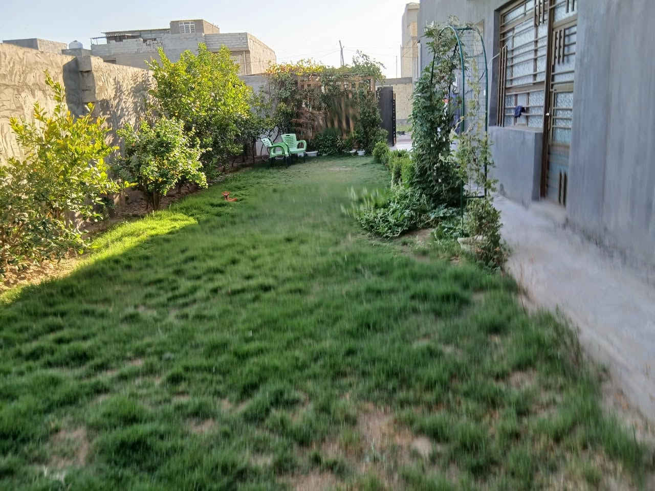 دار سكن ملك صرف مساحه ٣٠٠متر
غرف النوم ٤
استقبال وصاله ومطبخ وملحقاته 
العنوان المدائن منطقة التصنيع 
مقابيل التجاره 
السعر النهائي النهائي ٢٥٠
***********
