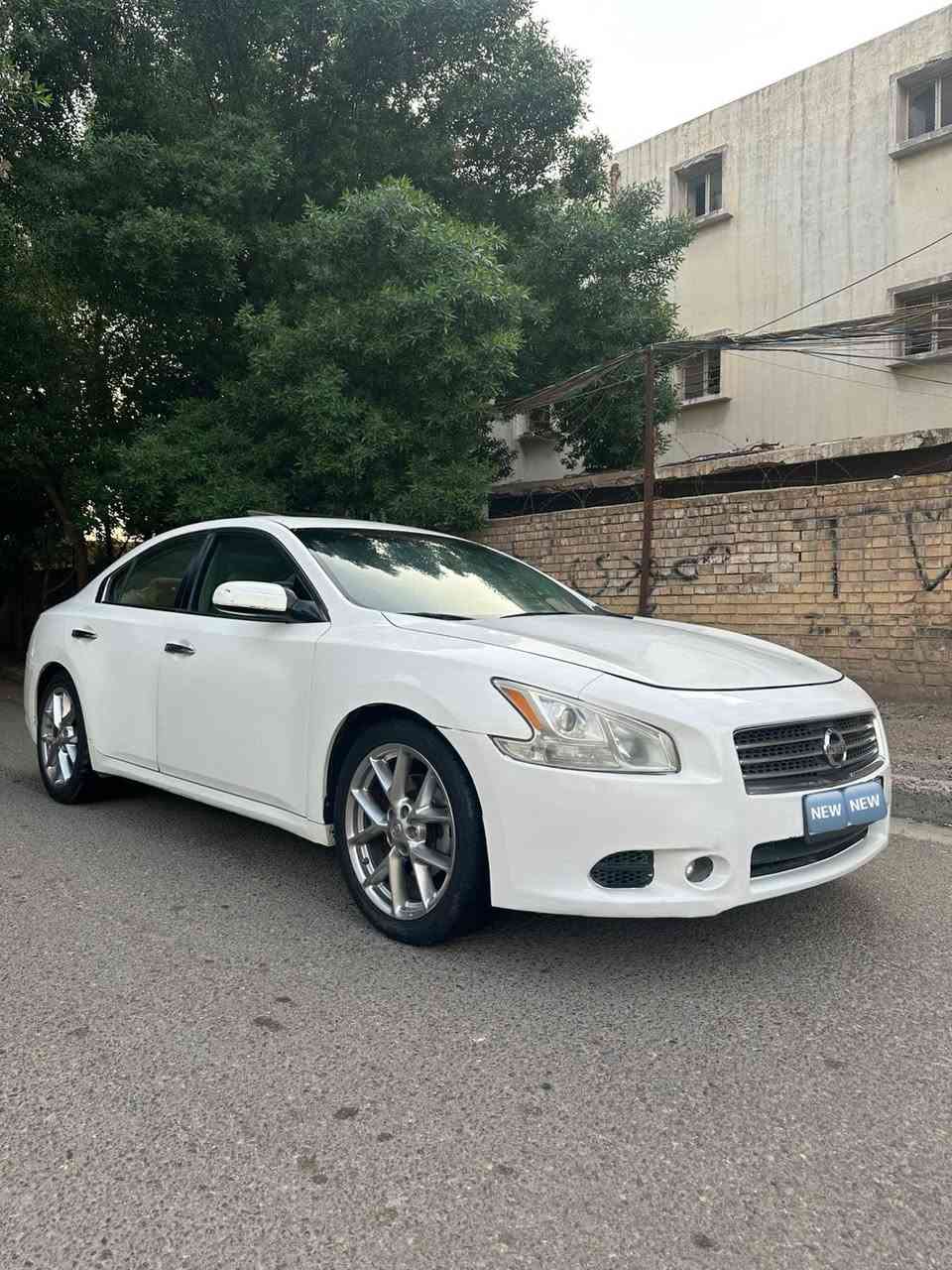 السلام عليكم اخواني الاعزاء
نيسان مكسيما خليجي 2010 فول فتحة مخمل السيارة نضيفه  رقم اربيل دولي الجديد بأسمي 
السيارة بيه صبغ 4 قطع
محرك 3500
بصمة تشغيل وابواب وصندوق تحكم بلاديات
ويل كب اصلي شركة عدد 5
كروس سرعة
كاميرا
صندوق كونترول
باتري جديد
 دسكات جديد 
تبريد قطعتين كلة شغال
 وعبوة بنزين جديده
 رقم أربيل
السعر : 90 ورقة وبيها مجال

***********
