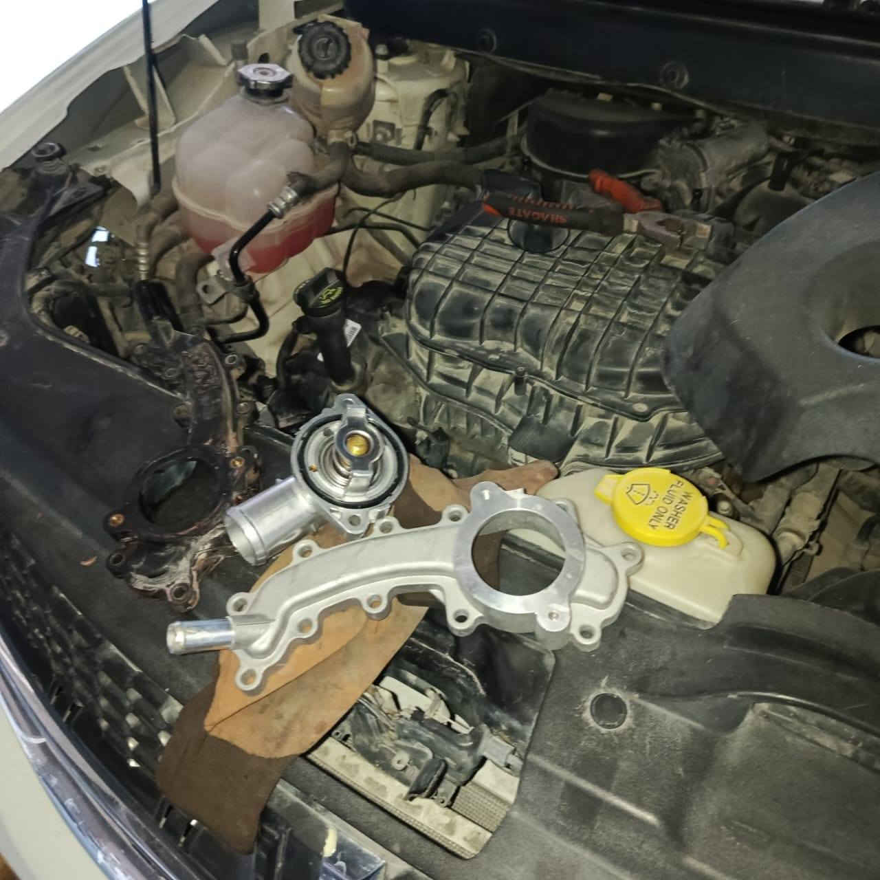 اللهم صل على محمد وآل محمد
ورشة اور لصيانة السيارات ***********
