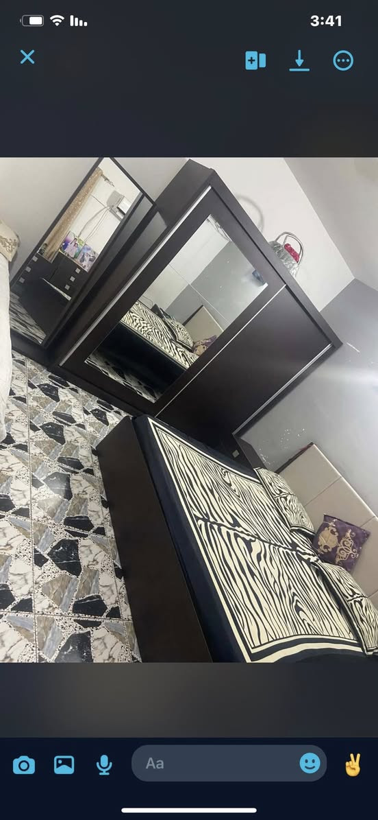 سلام عليكم غرفه نوم تركيا مودرن من شركه Idol صارلي شهرين من مآخذه  يعني جديده مكاني شارع حيفا سعر مليون و350 ***********
