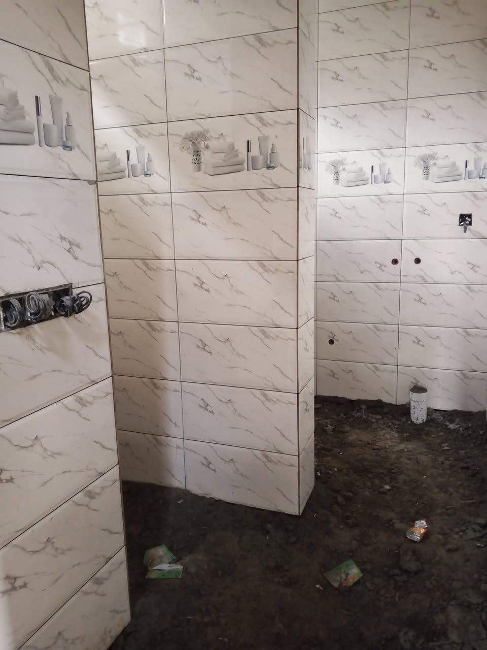 السلام عليكم خلفه سيراميك ارضي وجدار مرمر كرانيت كاشي اتغان في العمل التزام ليزر تصفير ارضيه جدار شغل هندسي دقه في العمل متفرقين حالياً من يود العمل للاتصال بنا او مراسلت الصفحه *********** بي واتساب بيجي حجاج وضواحيها
