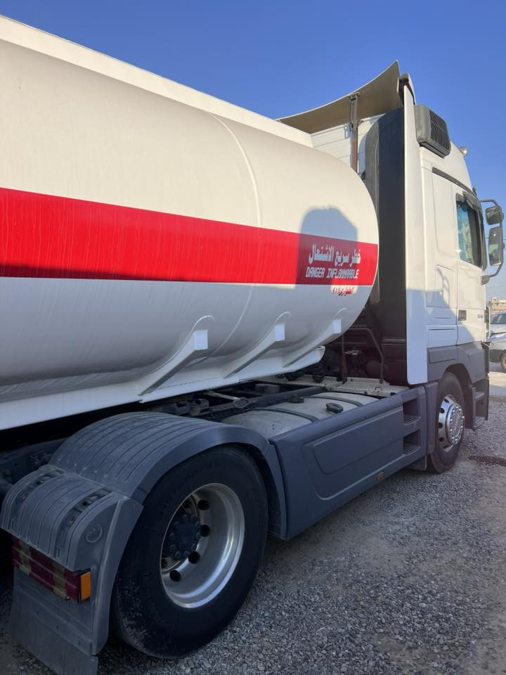 مارسيدس اكتروس رأس تريلة تنكر 3 محور دبل تاير 
موديل 2007 
رقم أربيل شرط تحويل 
حجم 1846
كير أوتوماتيك 
قمارة بدون صبغ
سيارة جاهز للشغل 
سيارة شرط فحص 

سعر 425 ورقة 
مكان سيارة بكركوك معرض وسام للسيارات الثقيلة
للاستفسار الاتصال على 
***********
عدم مراسلة صفحة
