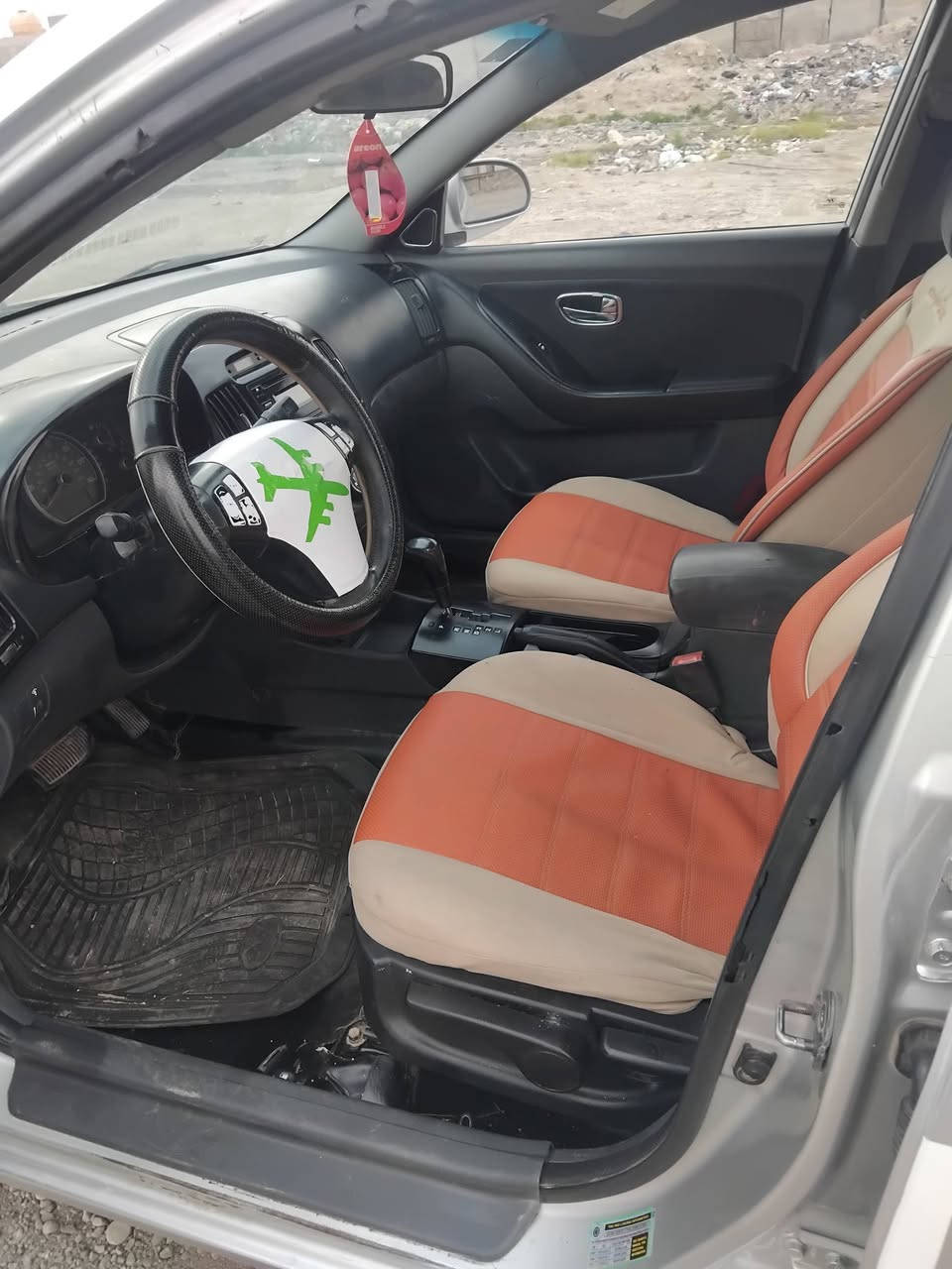 السلام عليكم 
انتره مضلعه موديل 2007
صبغ حزام للجماليه 
وارد أمريكي طخه بالجاملق الخلفي 
رقمها بغداد دولي 
العنوان: بغداد بلديات 
رقم الهاتف : ***********
