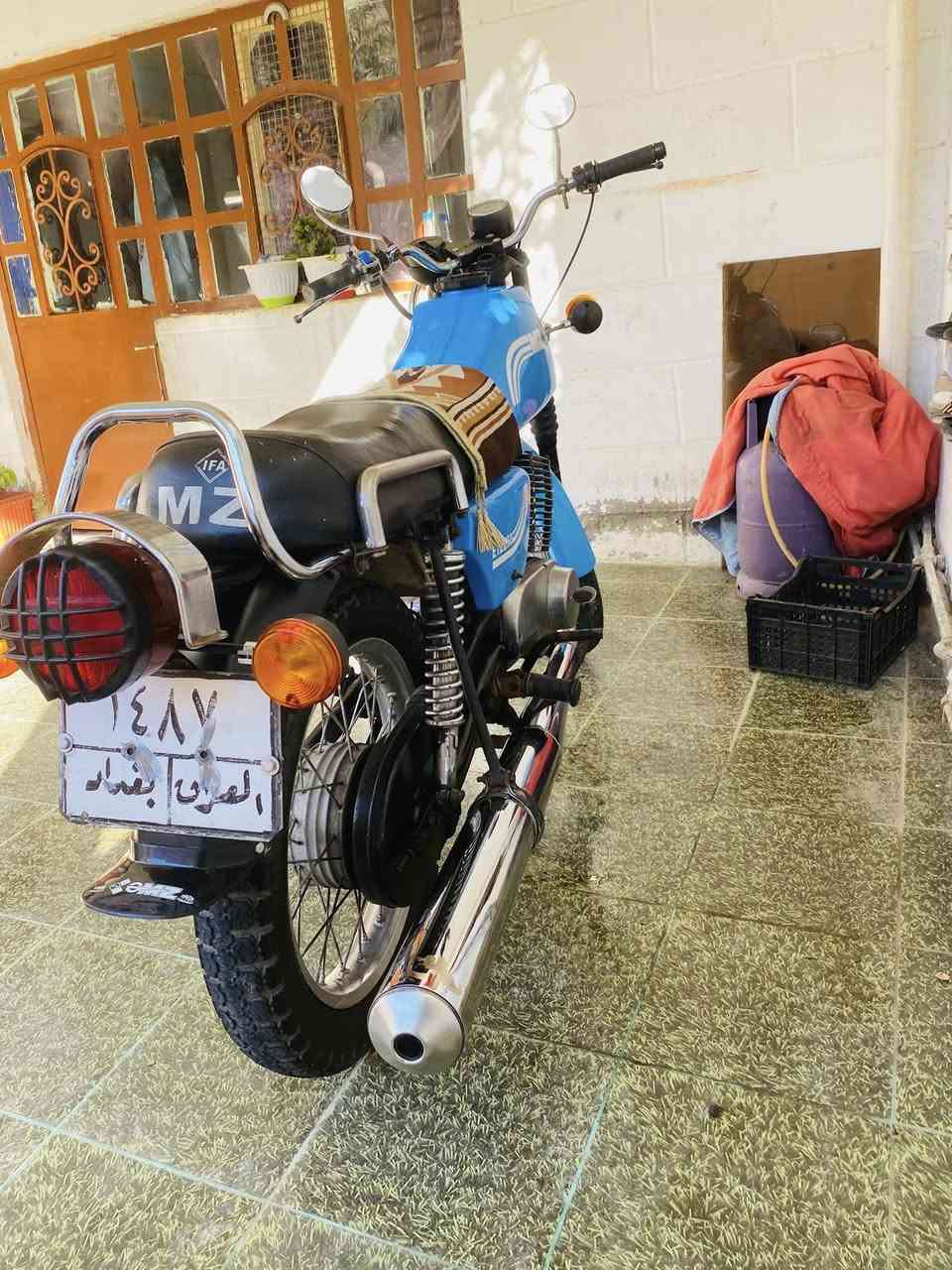 متاح دراجة MZ  
 رقم وسنوية راعية ما اعرفة 
معمر جديد  كلة كامل
 مابي كل نقص كلة شغال
***********
