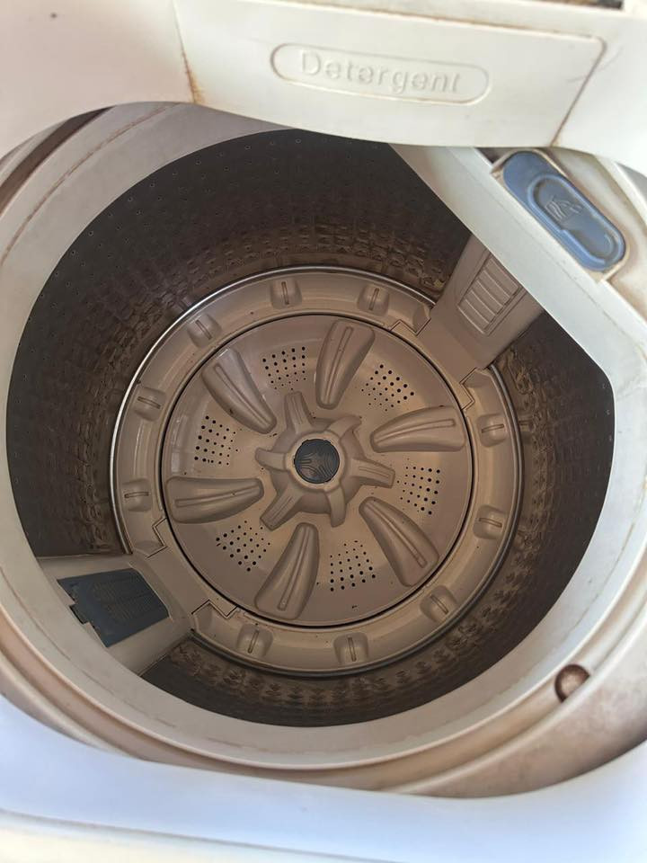 أغراض منزلية نظيفة جداً للبيع - المكان: ديالى (7 نيسان)
بسبب التجديد، متوفر الأغراض التالية بأسعار مناسبة:
1. ديوان (قنفة): بحالة ممتازة جداً.
• السعر: 175 ألف دينار.
2. غسالة ملابس: شغالة وما بيها أي نقص.
• السعر: 125 ألف دينار.
3. غرفة نوم: نظيفة وشغالة.
• السعر: 250 ألف (قفل - نهايتها).
الموقع: ديالى - منطقة 7 نيسان.
للتواصل والاستفسار (اتصال أو واتساب):
📞 ***********
