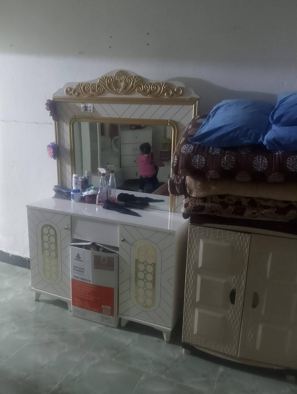 السلام عليكم
غرفه نوم تركيه للبيع بدون تخت
سعره ٤٠٠


**إذا كنت صاحب هذا الإعلان وتريد حذفه لأي سبب، رجاءا أرسل رسالة إلى الدعم الفني**