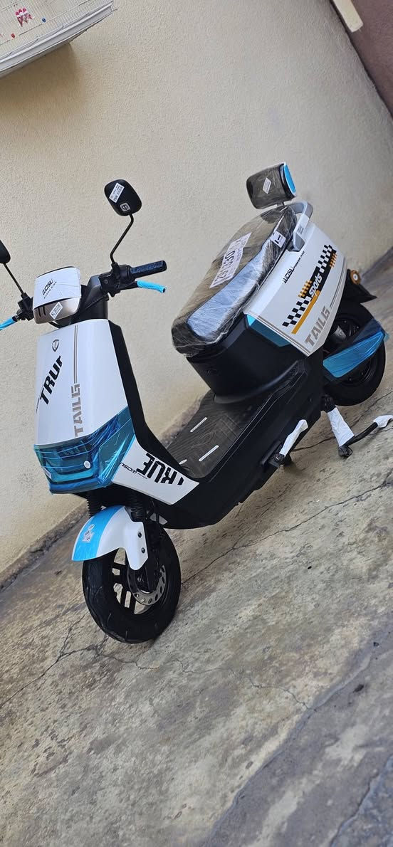 السلام عليكم 
مطور للبيع 
موديل 2025
5بطاريات شرط انطيك ع الفحص 
3نمره
وايرمنيه كلها شغاله 
ملف شرط 
عقل شرط 
سويج +بصمه 
مطور معروفه موصفات 
#السعر575 وبي مجال 
عنوان موصل الأيسر 
***********
