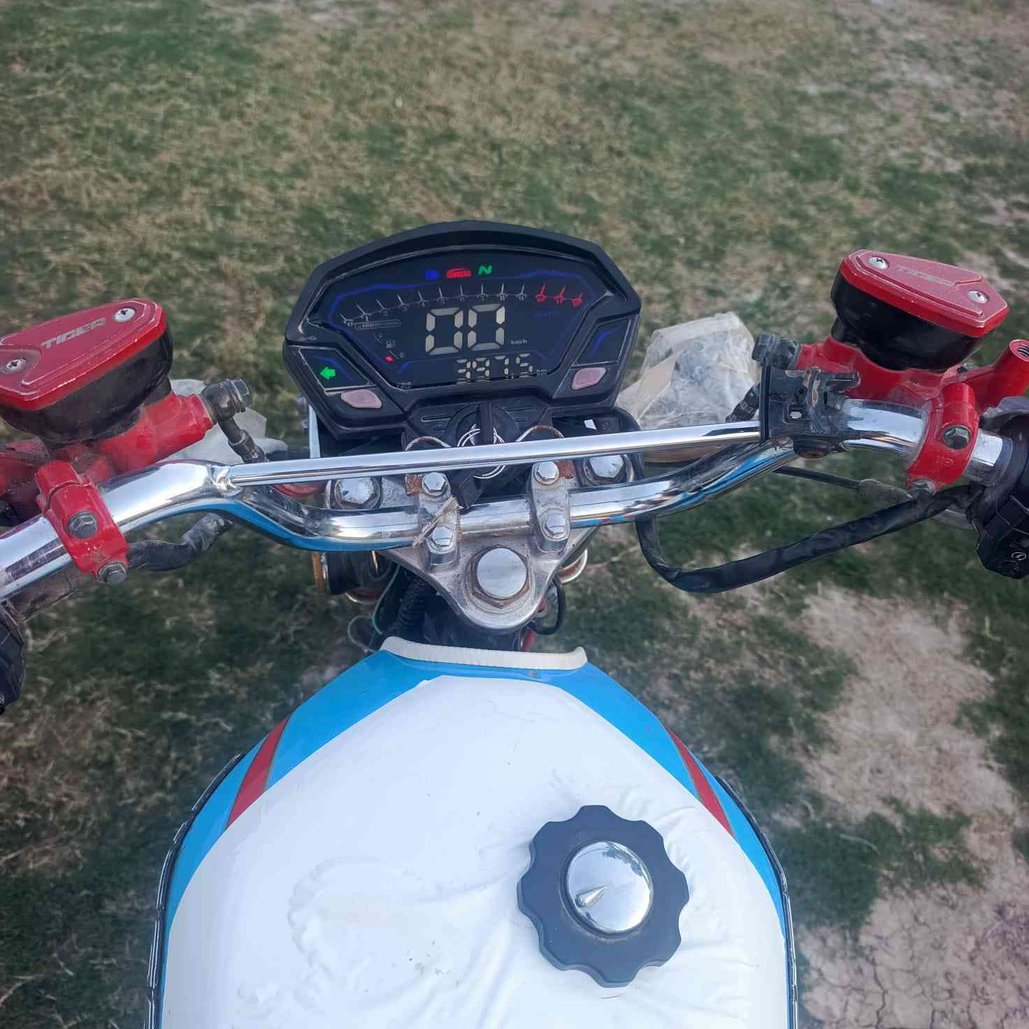 24 اوراق اصولي السعر 550 قرب جامعه بابل ***********
