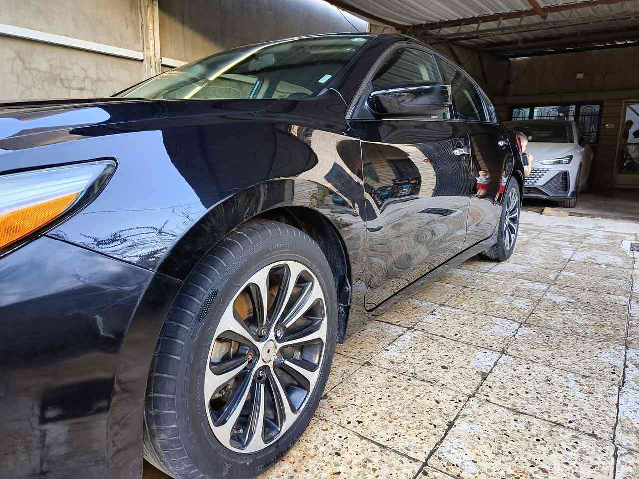 نيسان التيما 2017
الضرر مالتها بالصور
بيها بعض الملاحظات بالكشر يعني ينرادلها بوليش بشكل عام
السيارة يحتاجلها صدر 
رقمها اربيل
مكان السيارة بغداد
السعر المطلوب 115 وبي مجال
اللتواصل واتساب ***********
