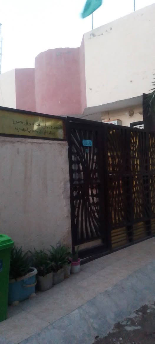 بيت للبيع طابو زراعي سند 25
المساحه 180 متر العنوان الطهمازيه  فرع مخبز المصطفى يبعد عن الشارع العام 500 متر السعر 65 مليون 
***********
