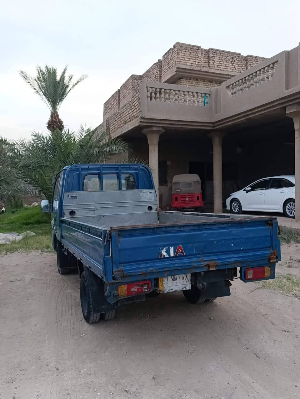 كيه ام عيون 2001 للبيع
محرك 3000 كامله سياره ما بيه اي نقص

مكينه لا تنقيص ولا تبخير

وكيه واكسن مكفولات

السعر 75 وبيه مجال

اتصل على رقم           ***********‏‪

مكان بغداد التاجي
