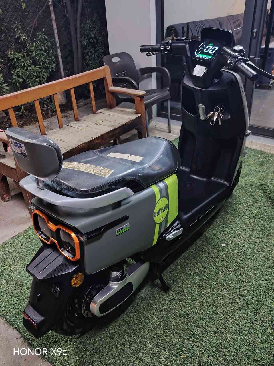 سلام عليكم ♥️
ماطور ريان للبيع 
والريان معروف شنو من شي
انطيك هوه شرط تفتر الموصل كلها
بطاريات درجه اولى
ملف وما ملف شرط تأخذهم بس بي عيب واحد الدرع الأمامي مكسور اخويا وكعه للماطور
تعال وشوفه كدامك اذا مو درجه اولى تاخذ الماطور هديه مني
الرقم *********** بي واتساب السعر 800 بي مجال للشراي متوازي على البيع مطلوب قسط للمعهد.
