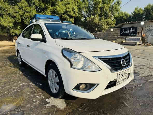 سلام عليكم سني هندي موديل 21 كفاله عامه بدون صبغ ولا بارد 
ماشيه 48 السياره وضع الشركه جاهزه بدون اي نقص مدوشمه جلد ارضيه وكشنات ***********
