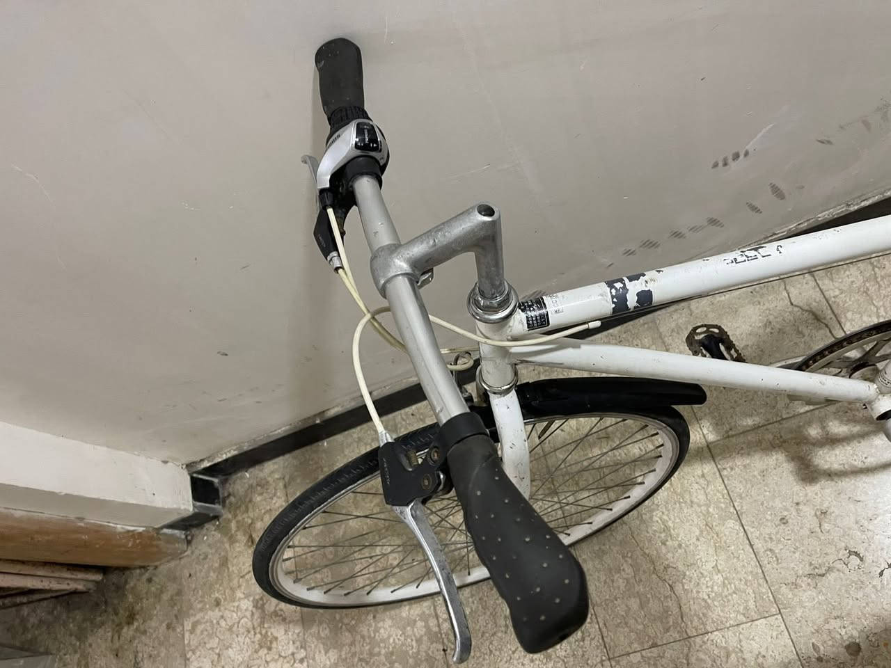 السلام عليكم
باسكال كلش نضيف اي نقص مآبي كله نضيف وجديد ياباني اصلي حجم ٢٨ 
سعره ب ١٢٠ وبي مجال مكاني بغداد حي جامعه ***********
