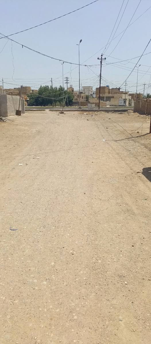 دار حواسم قريب ع شارع بي غرفه ومطبخ الشيشان الثانيه قرب البلديه السعر 3700 وبي مجال للشراي ***********
