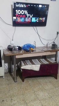 ميز طعام • ٦ مقاعد • بلازما