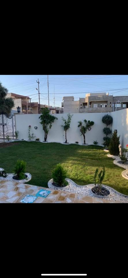 سلام عليكم متوفر كادر زراعه الحدائق مع مشرف هندسي رقم الهاتف(***********)
