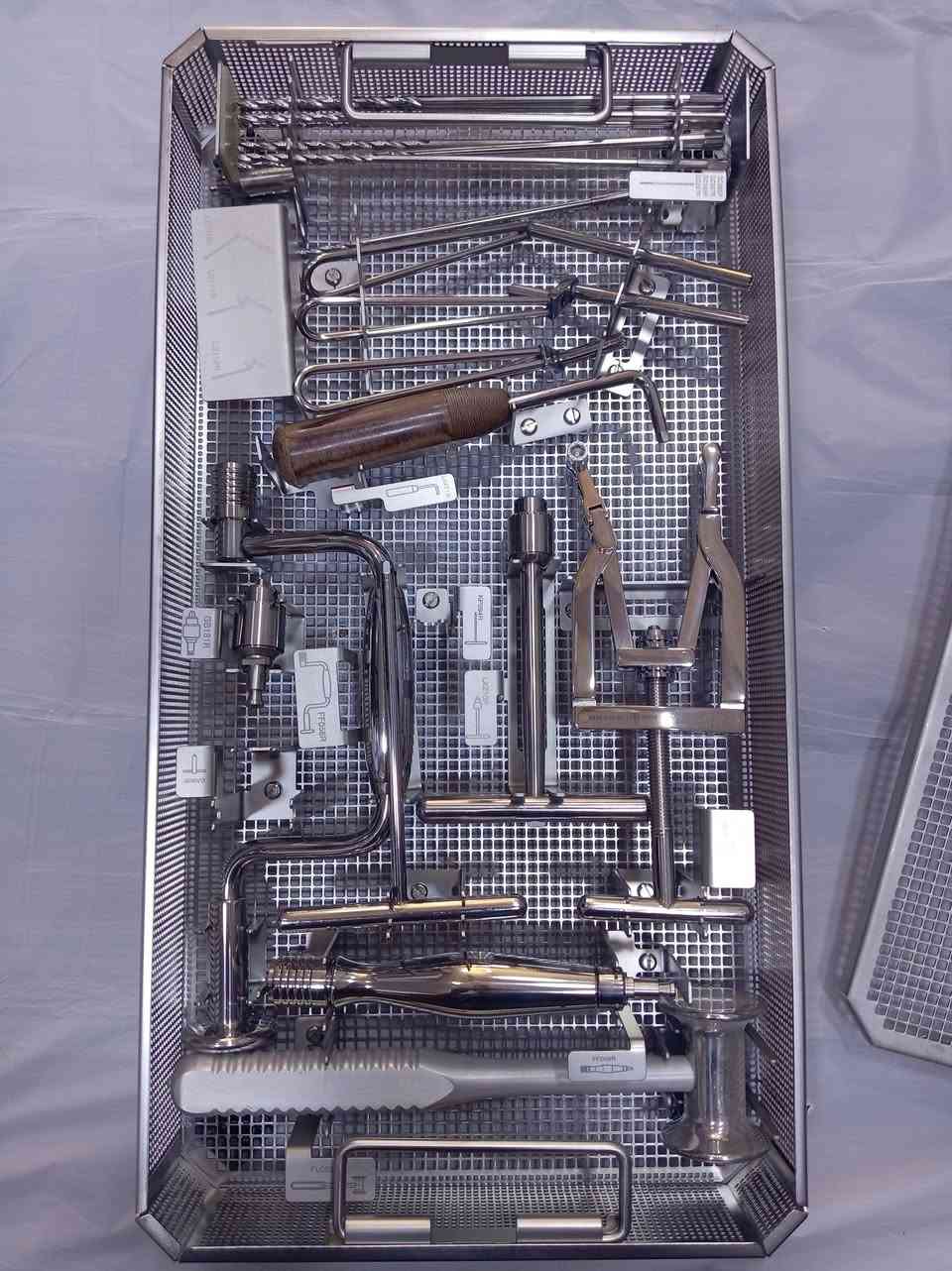 تثبيت خارجي ألماني اسكولاب متوفر للاتصال *********** او ***********
