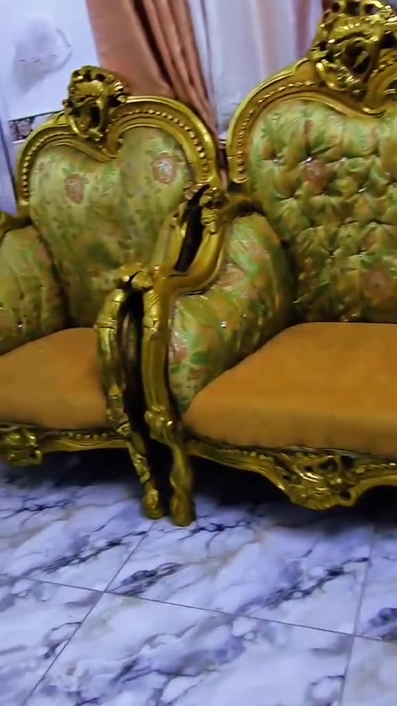 السلام عليكم تخم مصري خشبه ثقيل مكانه بغداد مو اي تخم تخم مصري فشي اي اتصال على الرقم ***********
