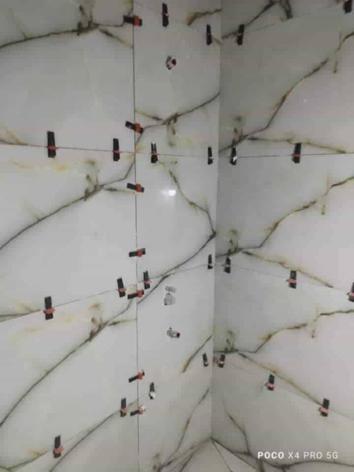 السلام عليكم
خلفه سيراميك ارضيات جدران بيات بورسلين الواح شغل درجه أوله استلام مهندس 
***********وتساب
