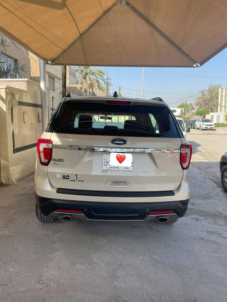 للبيع او المراوس
فورد اكسبلور
موديل 2018 
رقم بغداد بأسمي 
بصمة
كامره
حساسات خلفية 
تحكمات ستيرن
كشنات كهرباء 
غرفة مدوشمة ومغلفة كامل مع الارضيه
السياره حلوه وعليها ادامة كامله 
حادثها جاملغ ودعاميه 
السعر 180$ وبيها مجال 
الاستفسار على الرقم 
***********
