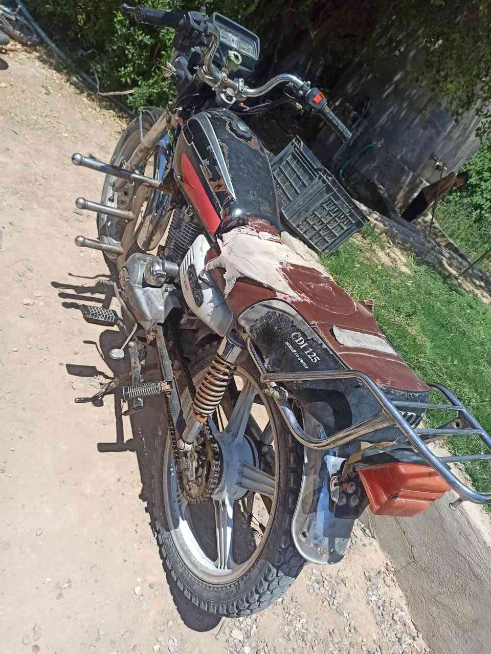 للبيع او مراوس بهونر اكس 9 سي او بي
جني كله محرك 200 لا صرف ولا بخال شغال هندر واحد سلف ضو شغاله بس باتري ضعيف السعر 250 وبي مجال الشراي يجي خاص او يتصل ***********
