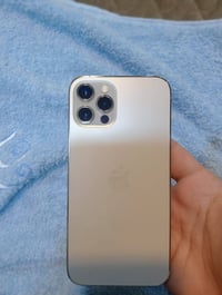 آيفون ١٢ برو • ١٢٨ • بطارية ٧٨%