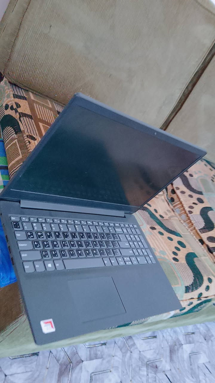 سلام عليكم شباب حسابه للبيع جديده ونضيفه مستخدمه ايام قليله تفضل خاص وتدلل ***********
